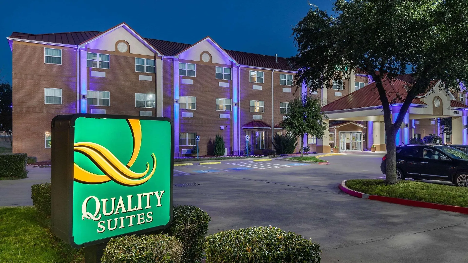9 Smart Business Hotels in Galleria Dallas Worth Booking
