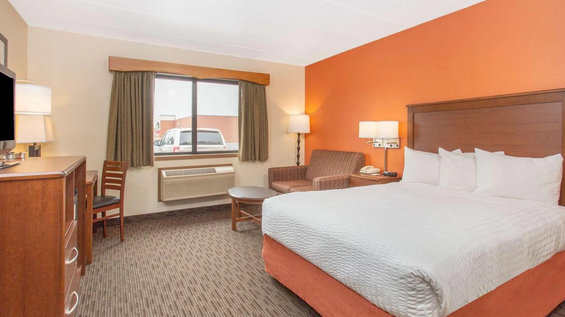 8 Business Hotels in Upper Peninsula for Work Travelers