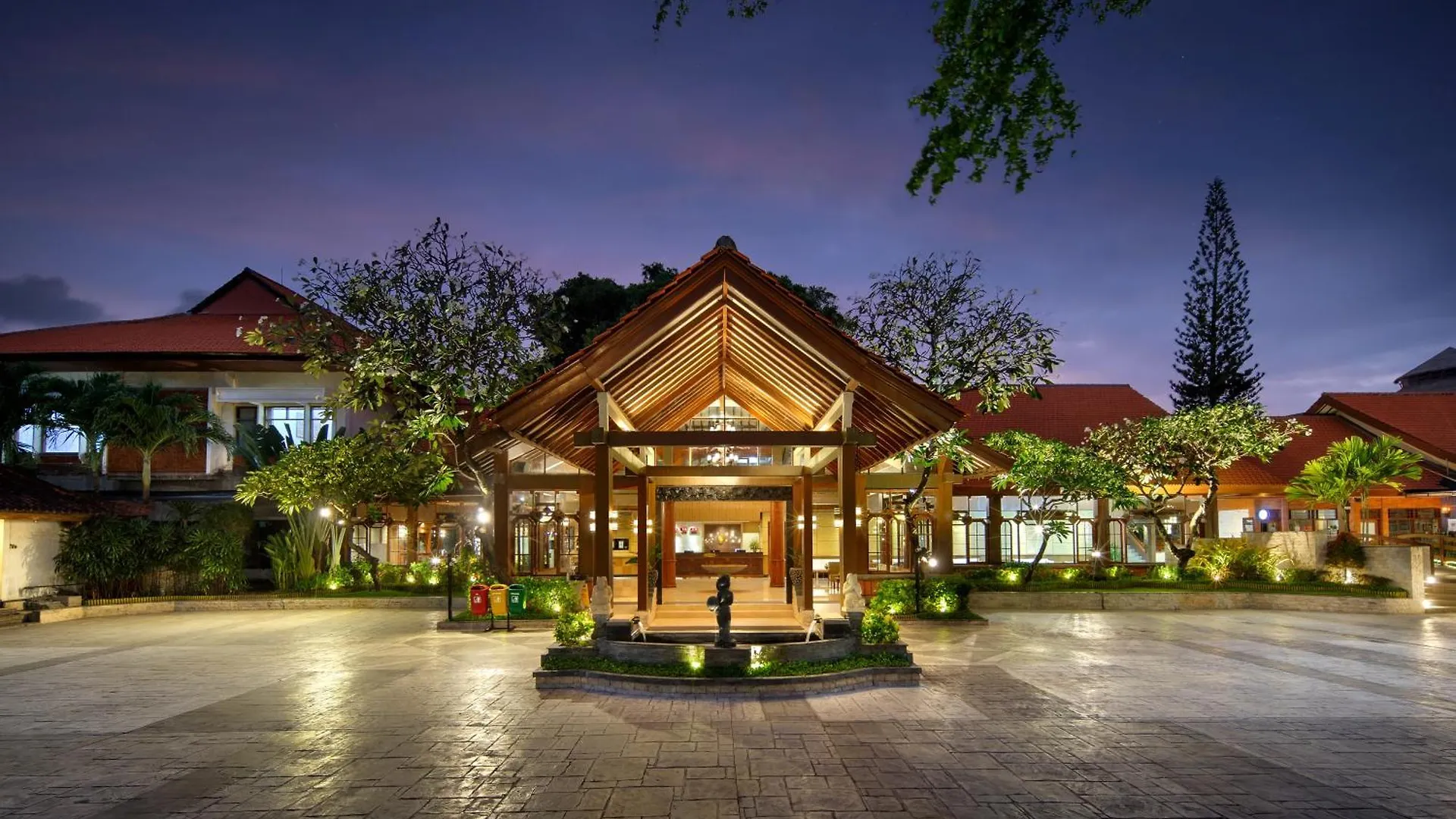 7 Best Beach Hotels in Downtown Kuta Worth Booking