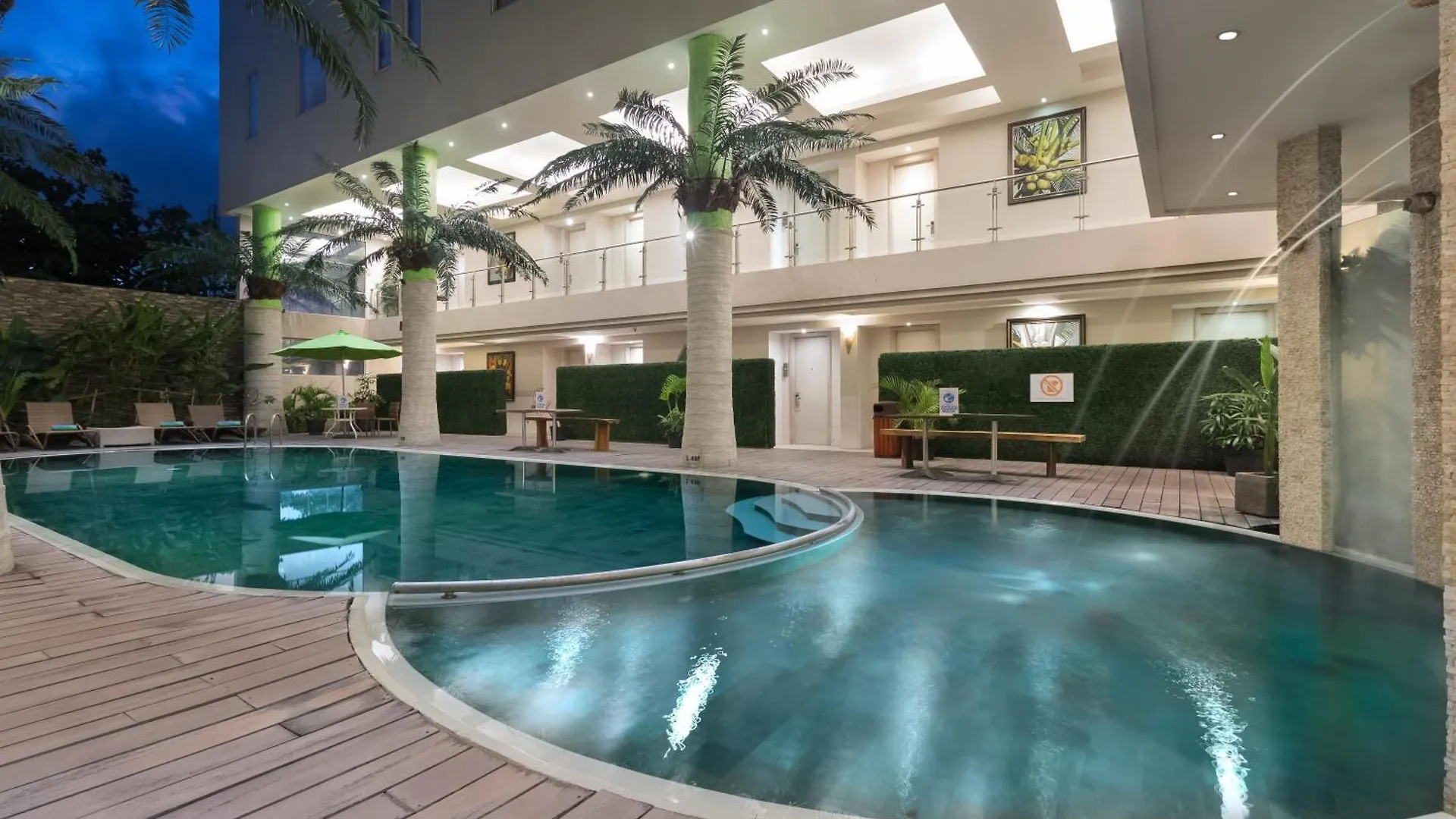 Staying Near Bali Airport: 7 Sunset Road Hotels Compared