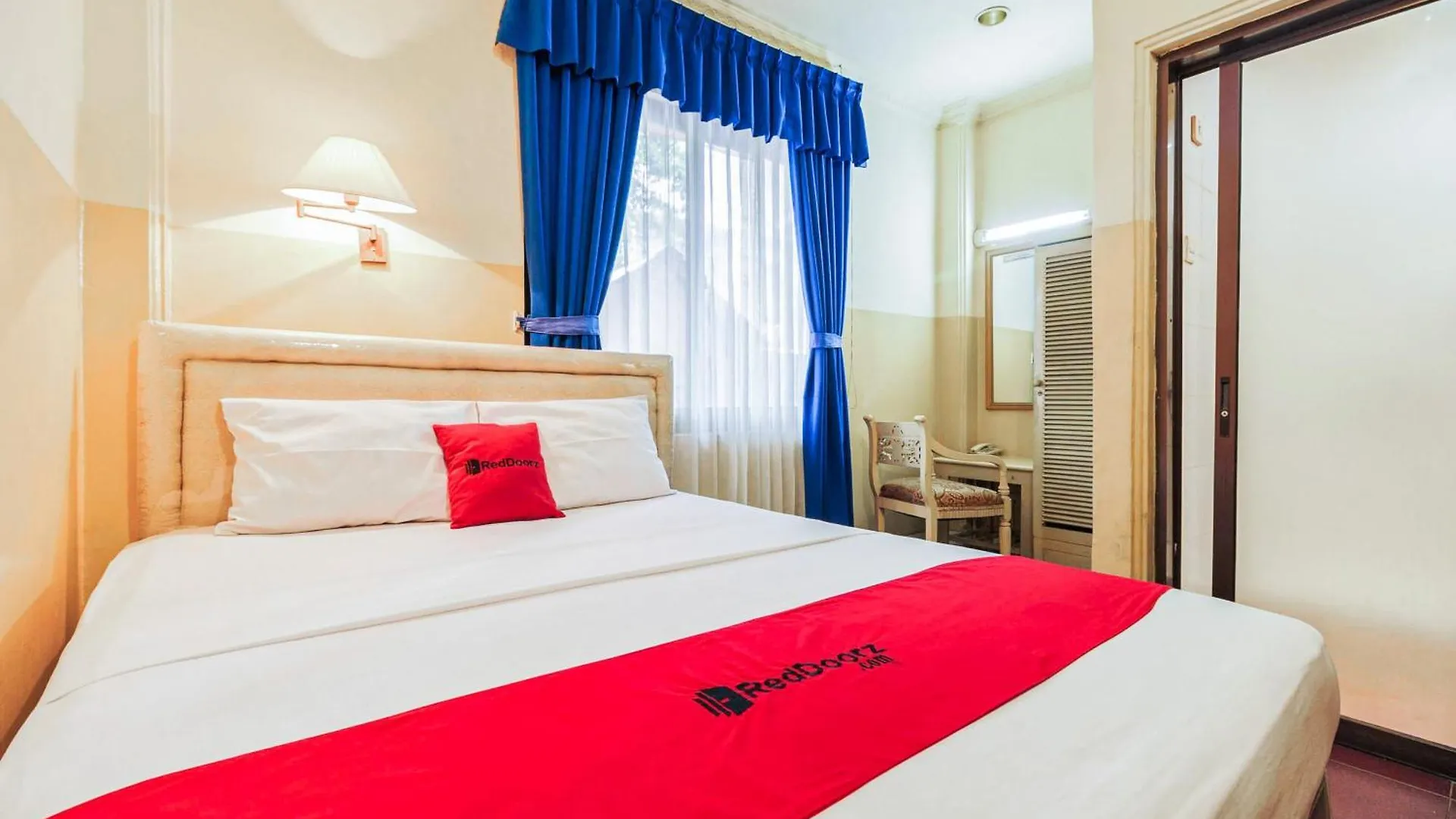 Where to Stay Near Sarinah: 15 RedDoorz Hotels in Jakarta