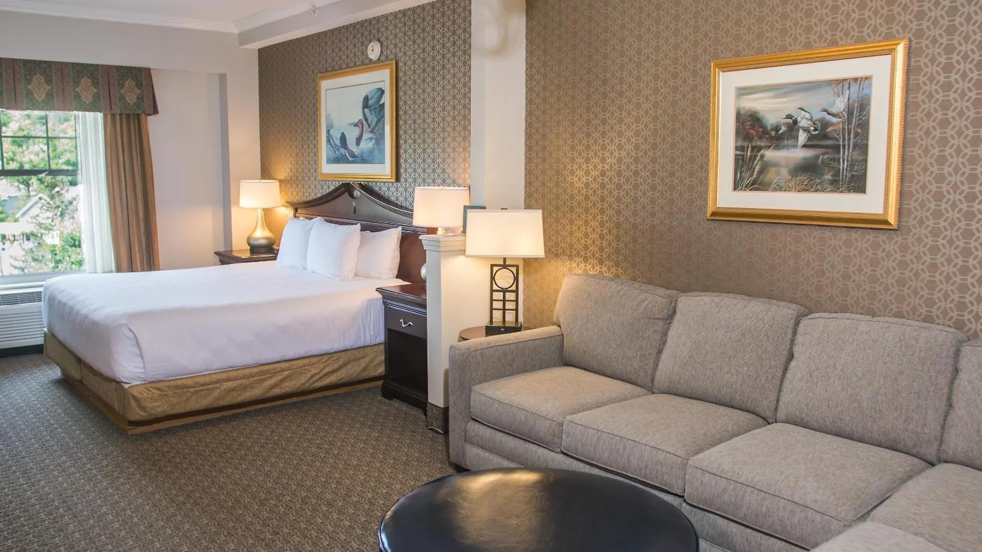 8 Central Hotels Close to Fort William Henry in Lake George