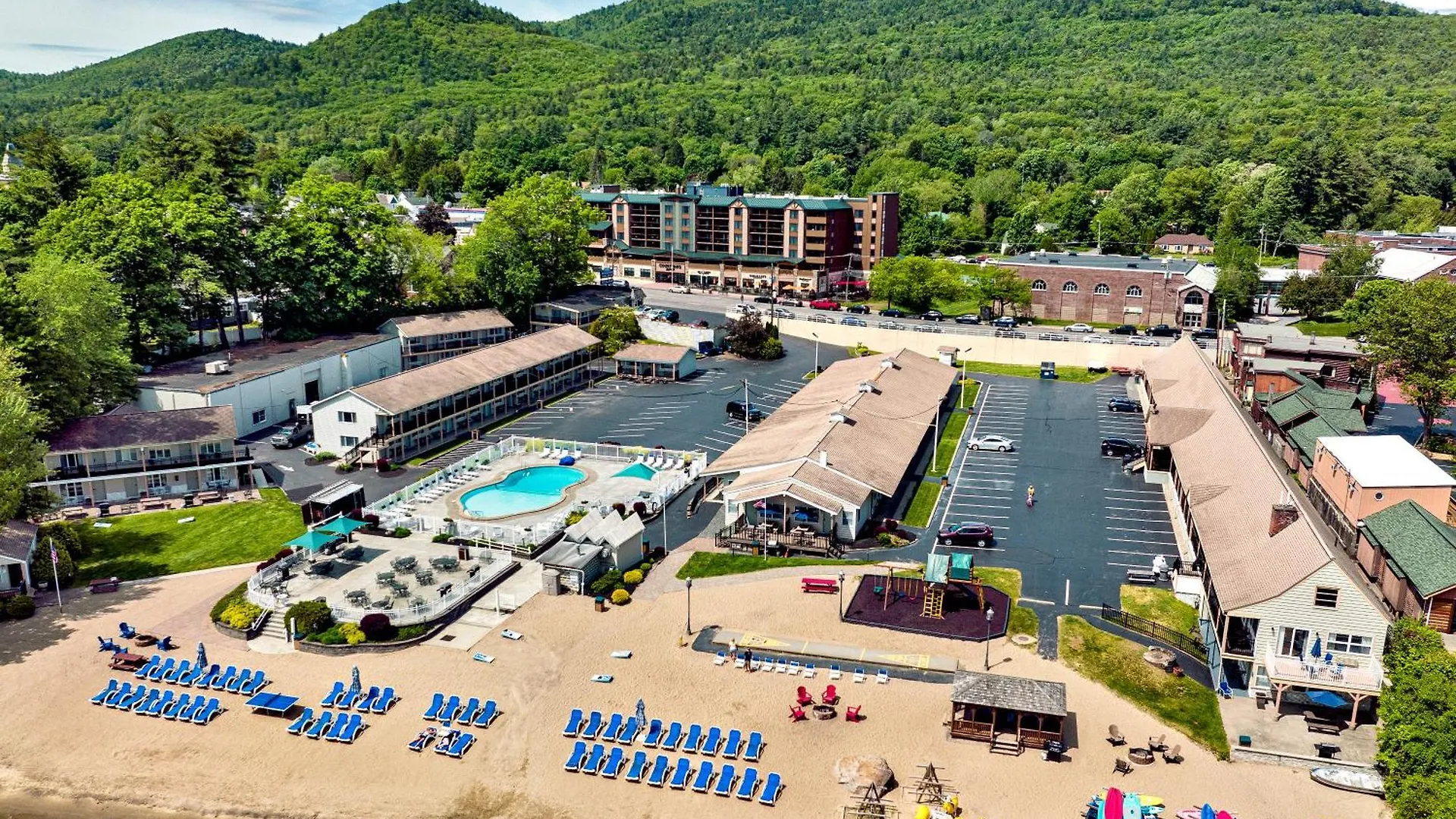 8 Family Hotels Near Lake George Beach State Park That Deliver