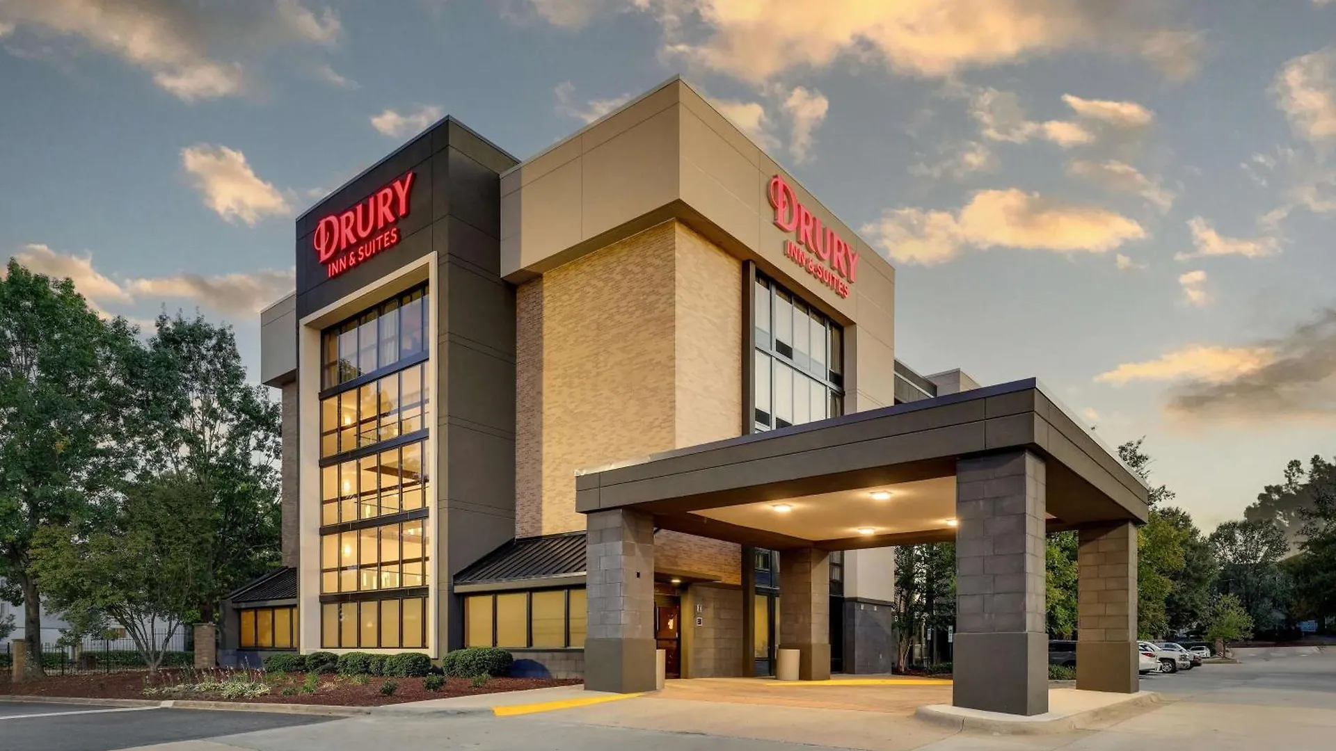 Where to Stay in University Place: 4 Airport Hotels in Charlotte