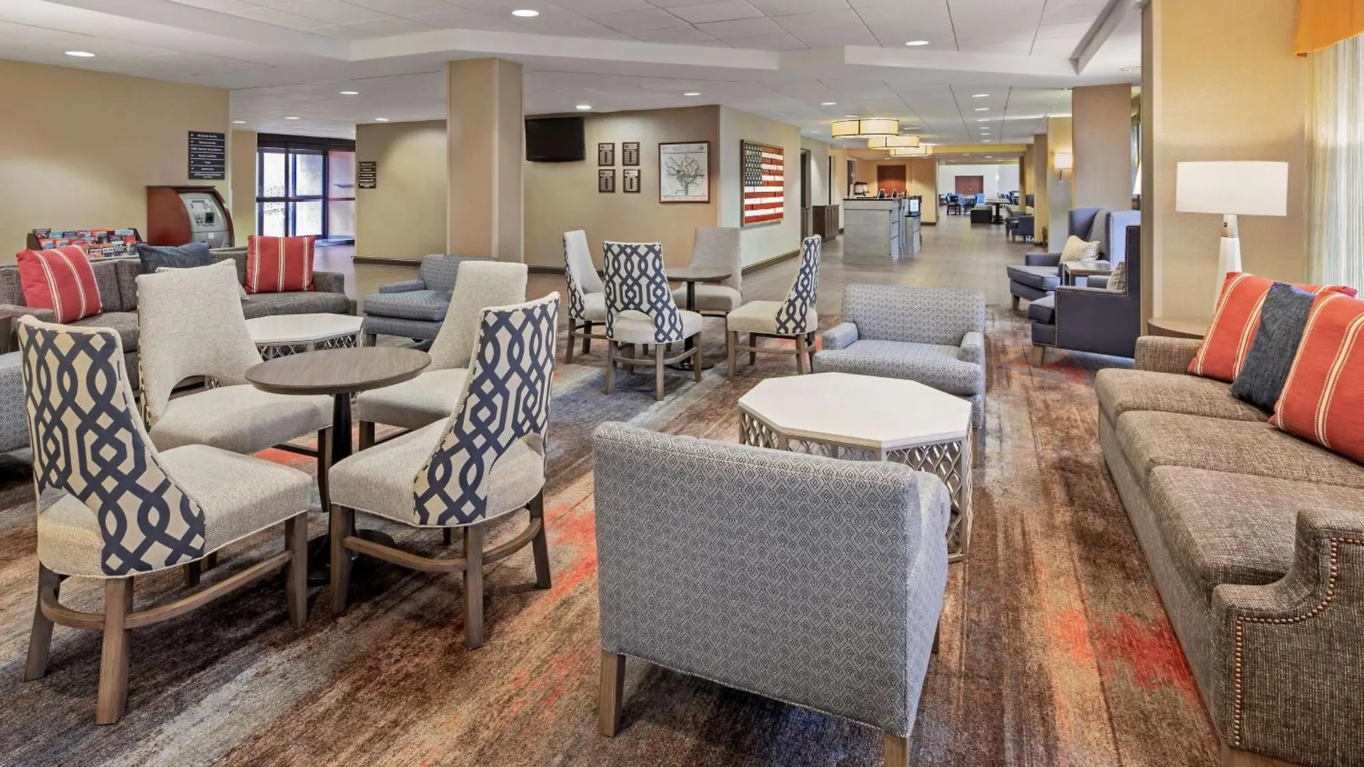 4 Central Hotels Close to East Potomac Park Worth Booking
