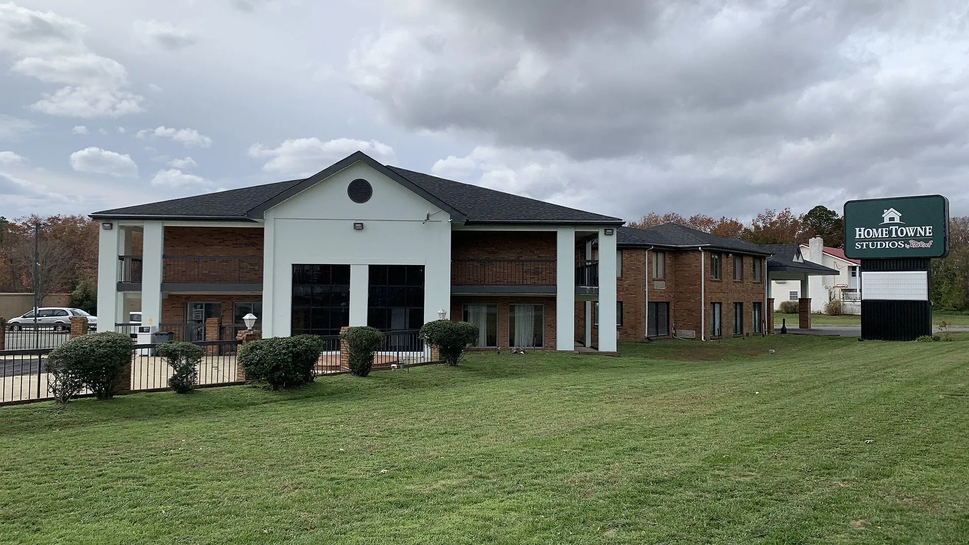 6 Budget Hotels Near Sand Castle Stadium That Deliver Real Value