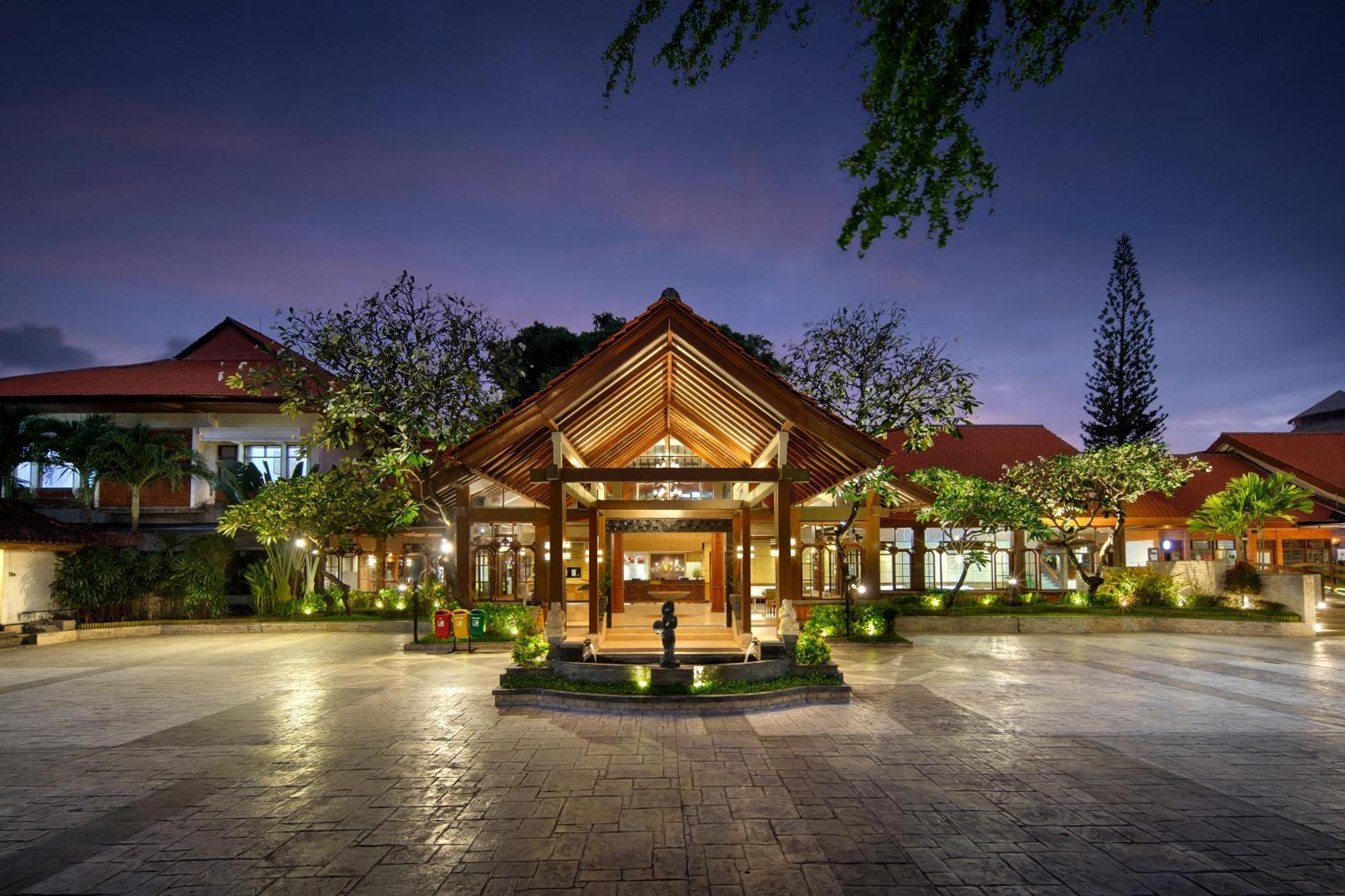 7 Best Beach Hotels in Downtown Kuta Worth Booking