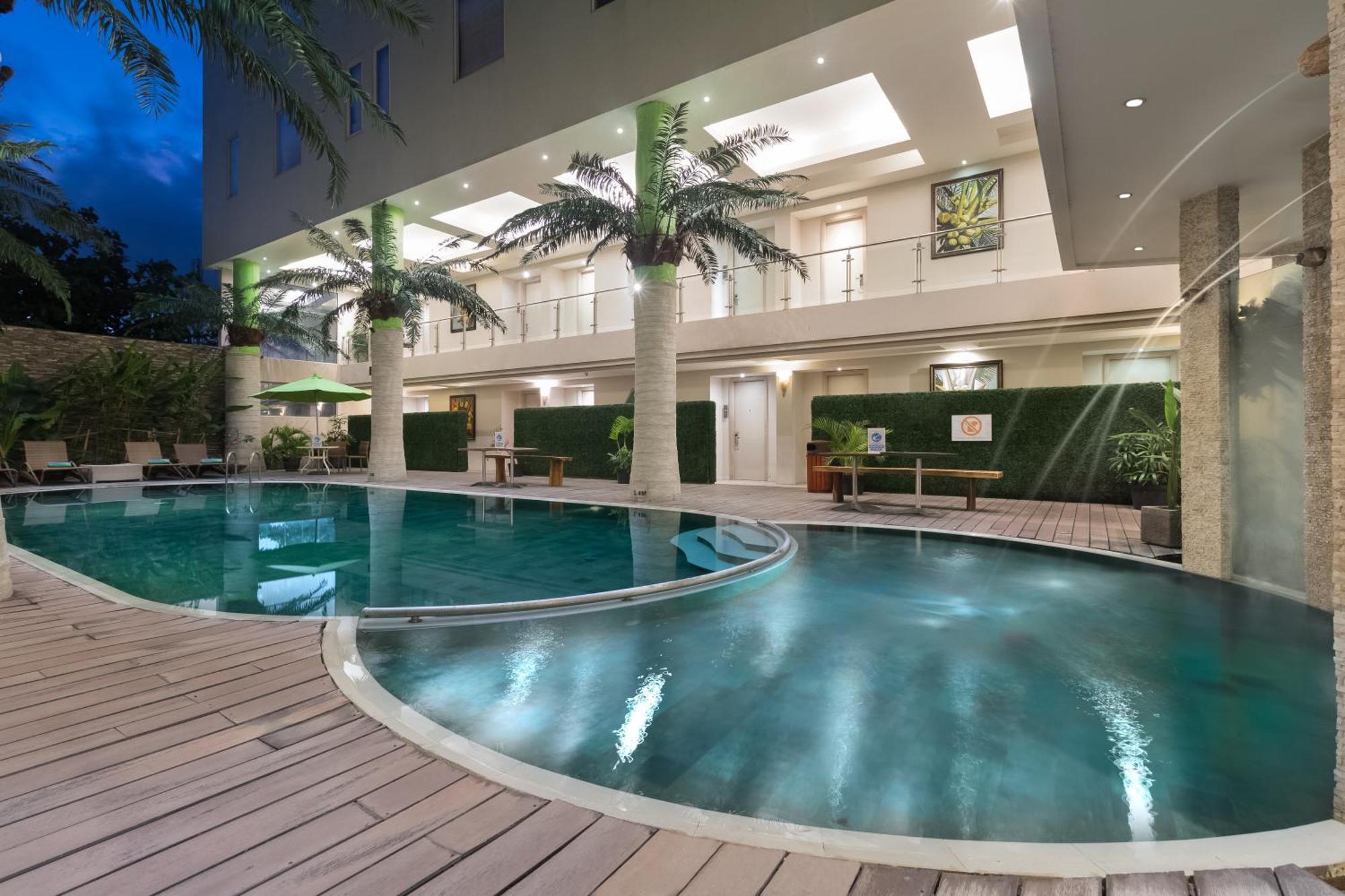 Staying Near Bali Airport: 7 Sunset Road Hotels Compared