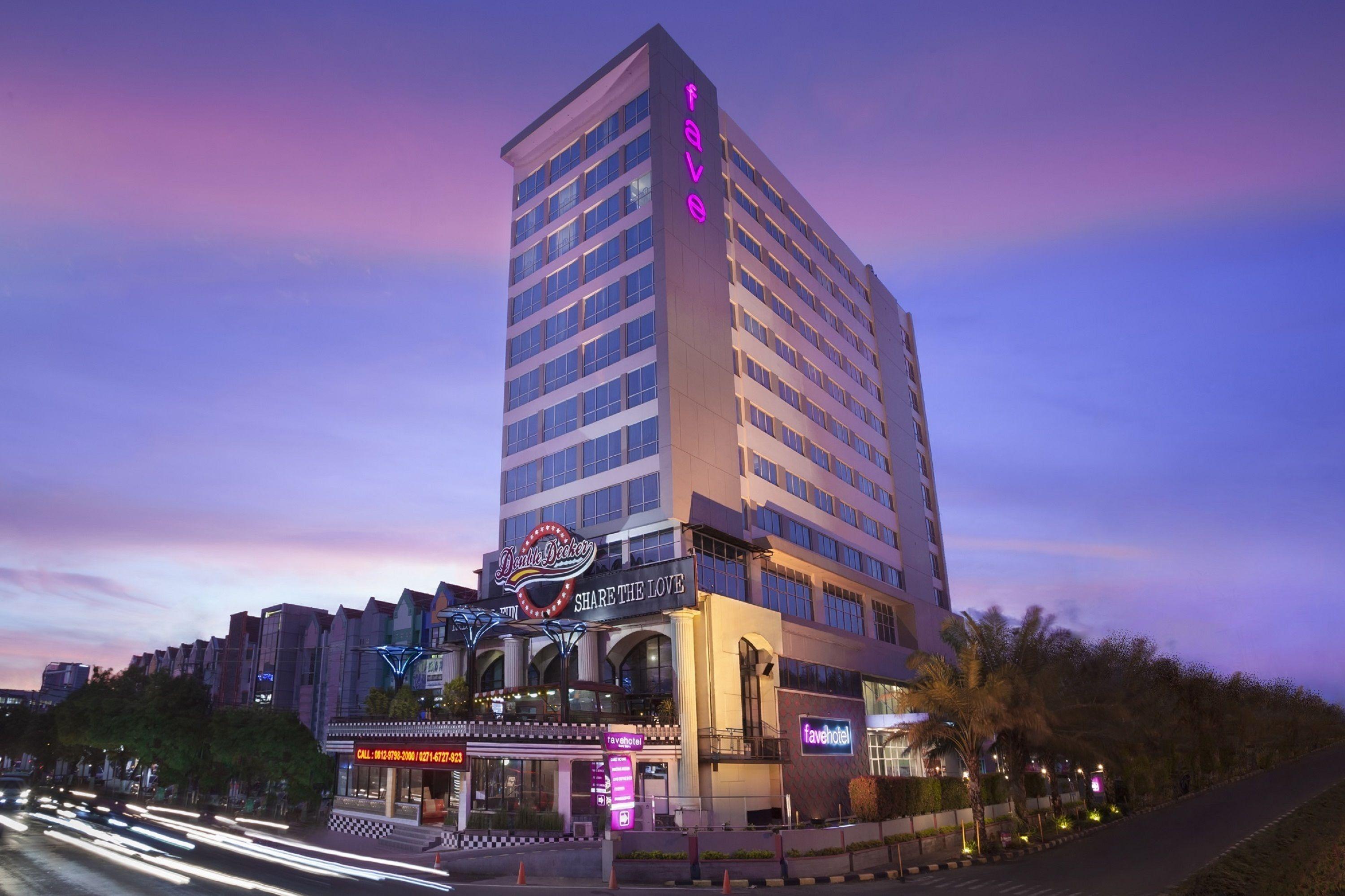 4 Solid Hotels Closest to Kampoeng Batik Laweyan in Solo