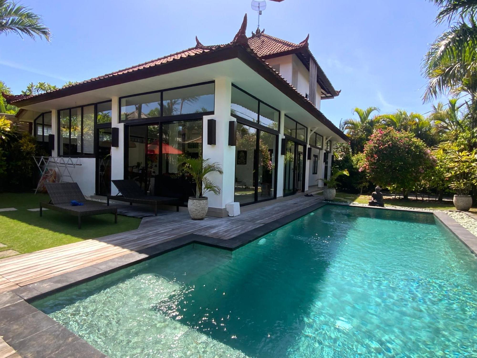 Staying Central in Laksmana: 14 Seminyak Hotels Compared