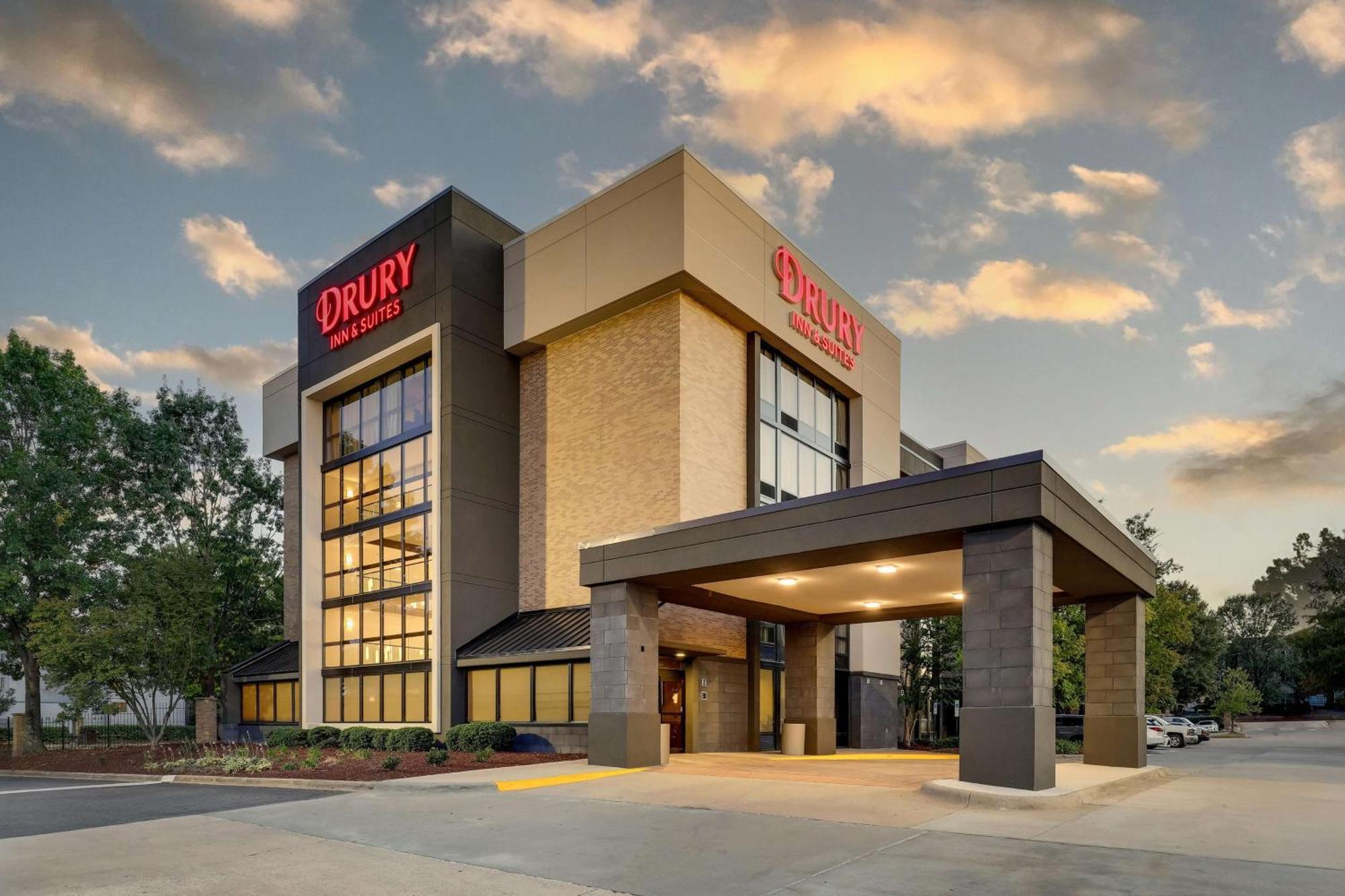 Where to Stay in University Place: 4 Airport Hotels in Charlotte