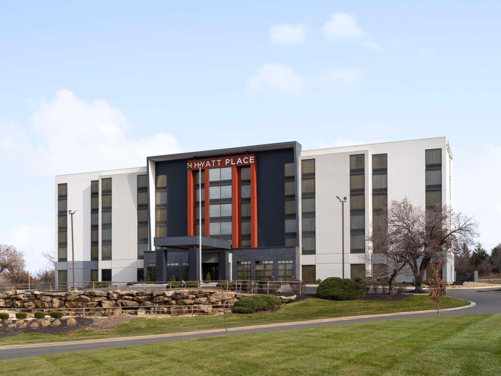 4 Smart Business Hotels Near Nall Park Worth Booking